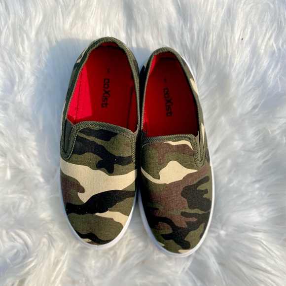Charles Albert CoXist Boys Camo Slip On Sneaker 3 - Picture 4 of 6